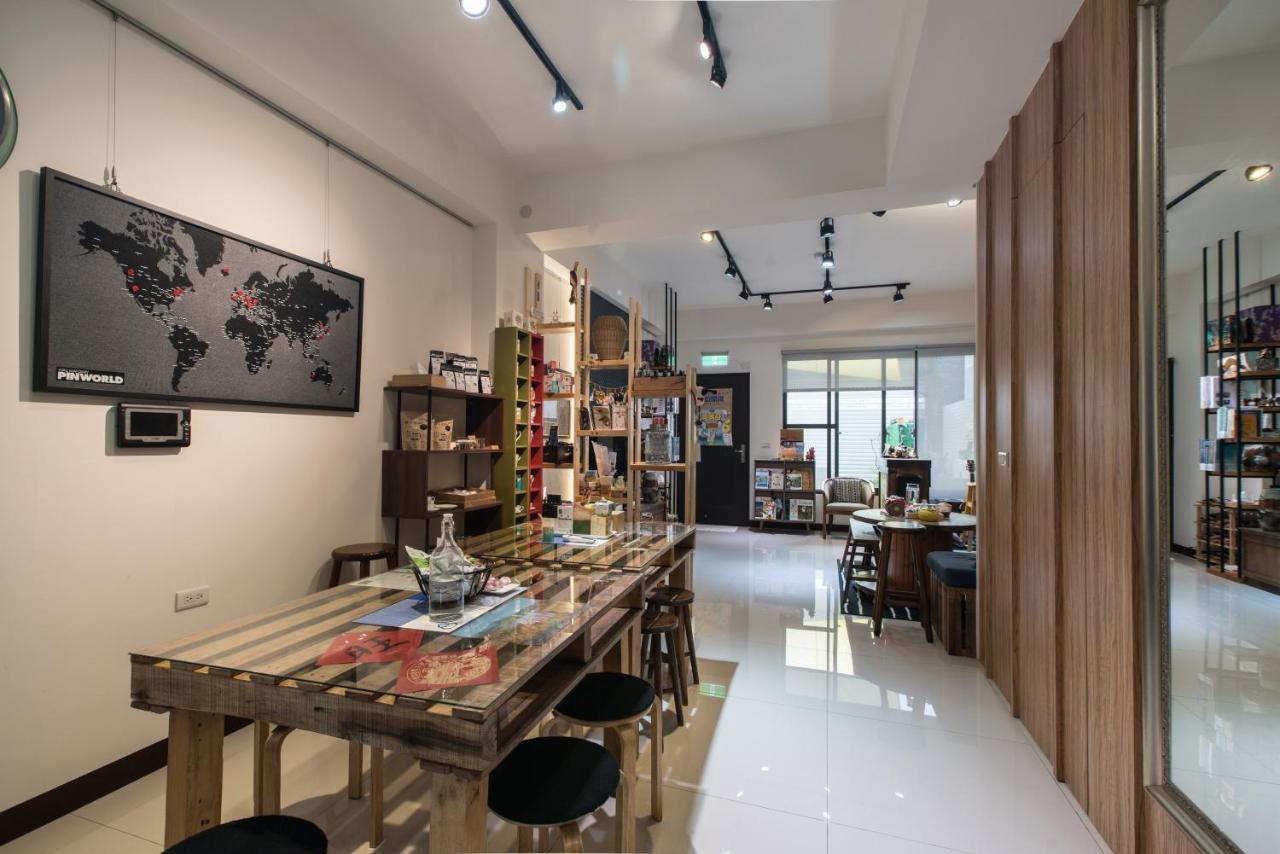 黑琵軼棧湖濱旅宿 K&B Happy Hostel Tainan Eksteriør billede