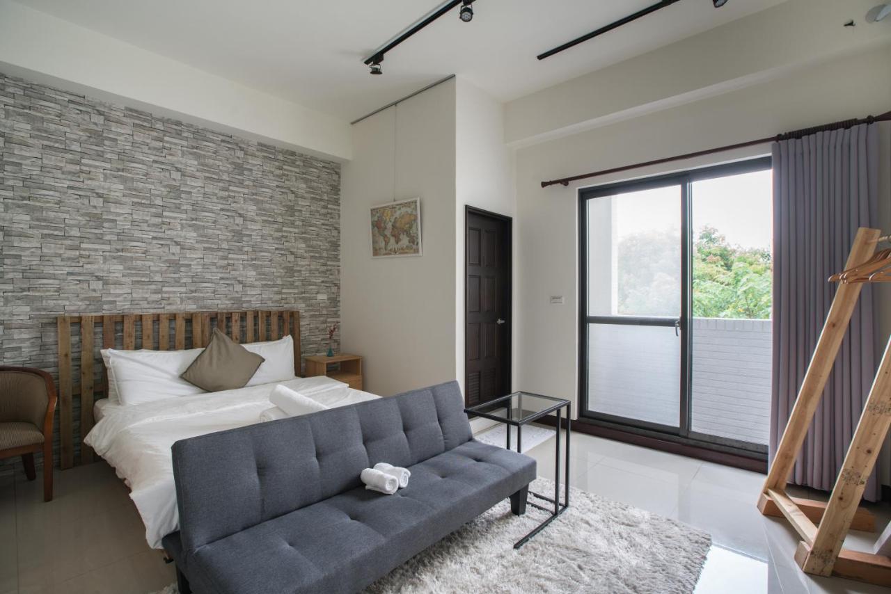 黑琵軼棧湖濱旅宿 K&B Happy Hostel Tainan Eksteriør billede