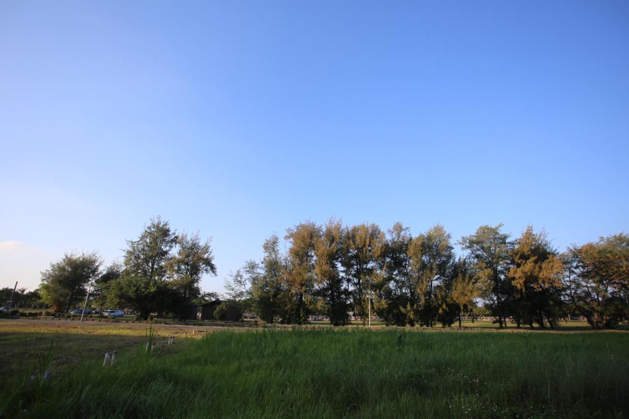 黑琵軼棧湖濱旅宿 K&B Happy Hostel Tainan Eksteriør billede