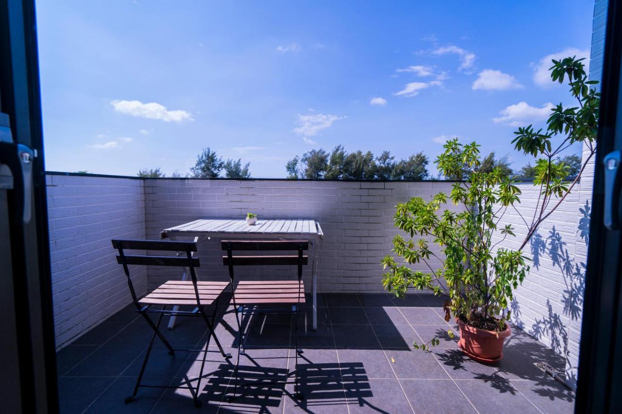 黑琵軼棧湖濱旅宿 K&B Happy Hostel Tainan Eksteriør billede