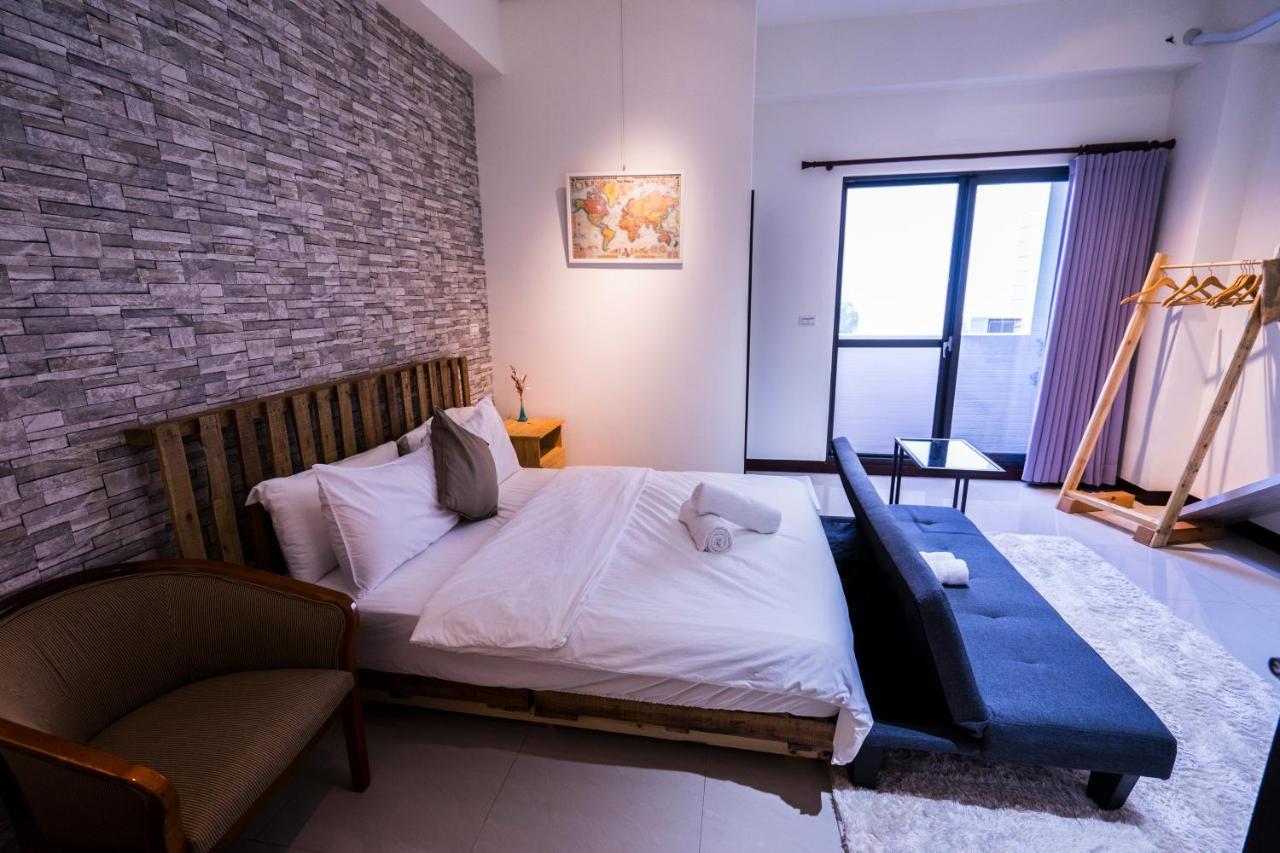 黑琵軼棧湖濱旅宿 K&B Happy Hostel Tainan Eksteriør billede