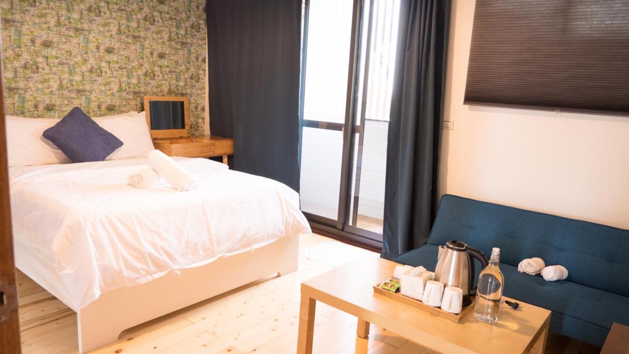 黑琵軼棧湖濱旅宿 K&B Happy Hostel Tainan Eksteriør billede