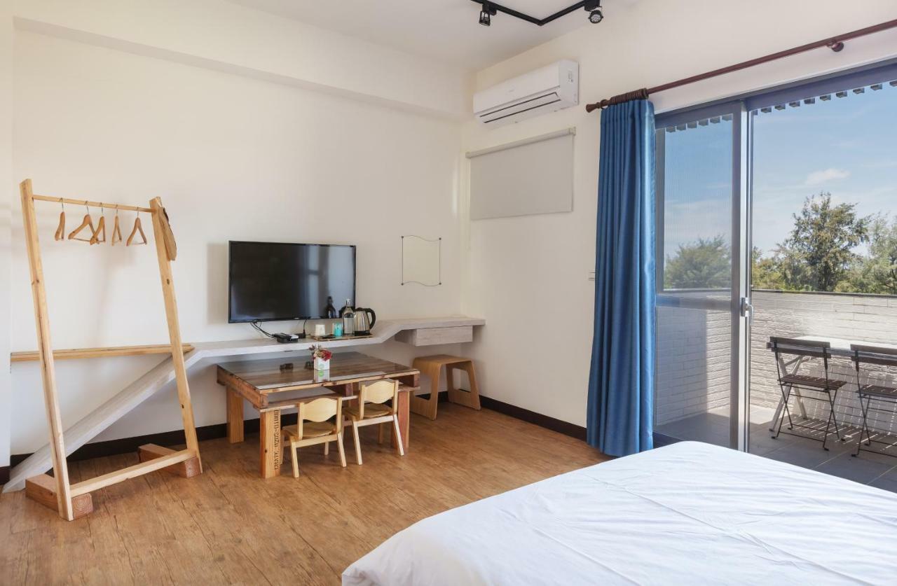 黑琵軼棧湖濱旅宿 K&B Happy Hostel Tainan Eksteriør billede