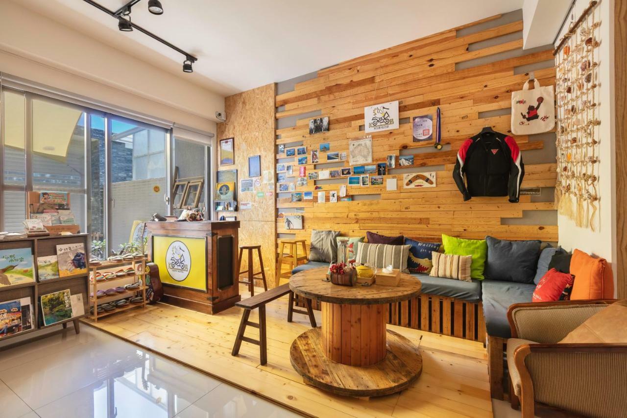 黑琵軼棧湖濱旅宿 K&B Happy Hostel Tainan Eksteriør billede
