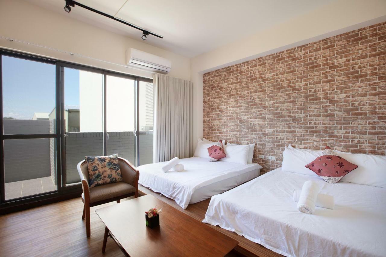 黑琵軼棧湖濱旅宿 K&B Happy Hostel Tainan Eksteriør billede