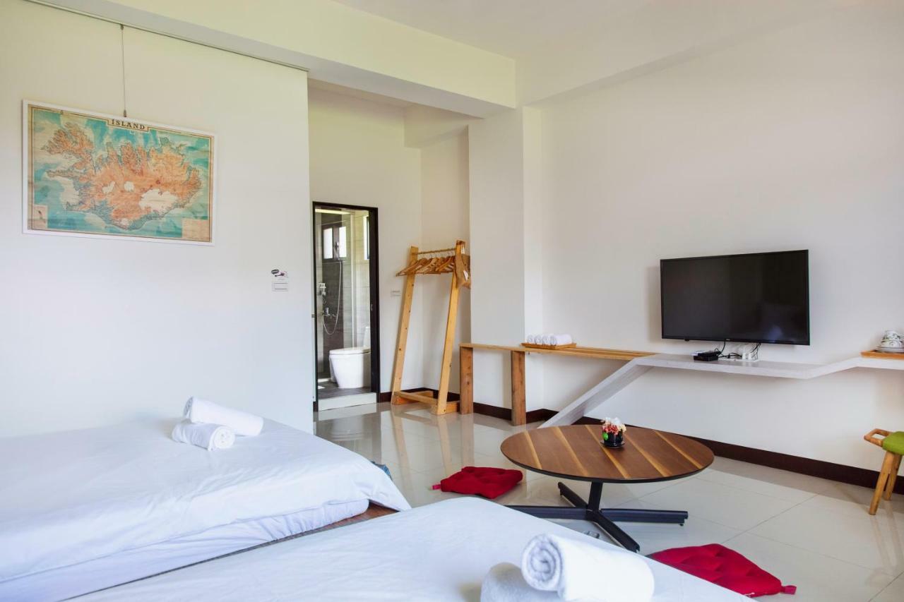 黑琵軼棧湖濱旅宿 K&B Happy Hostel Tainan Eksteriør billede