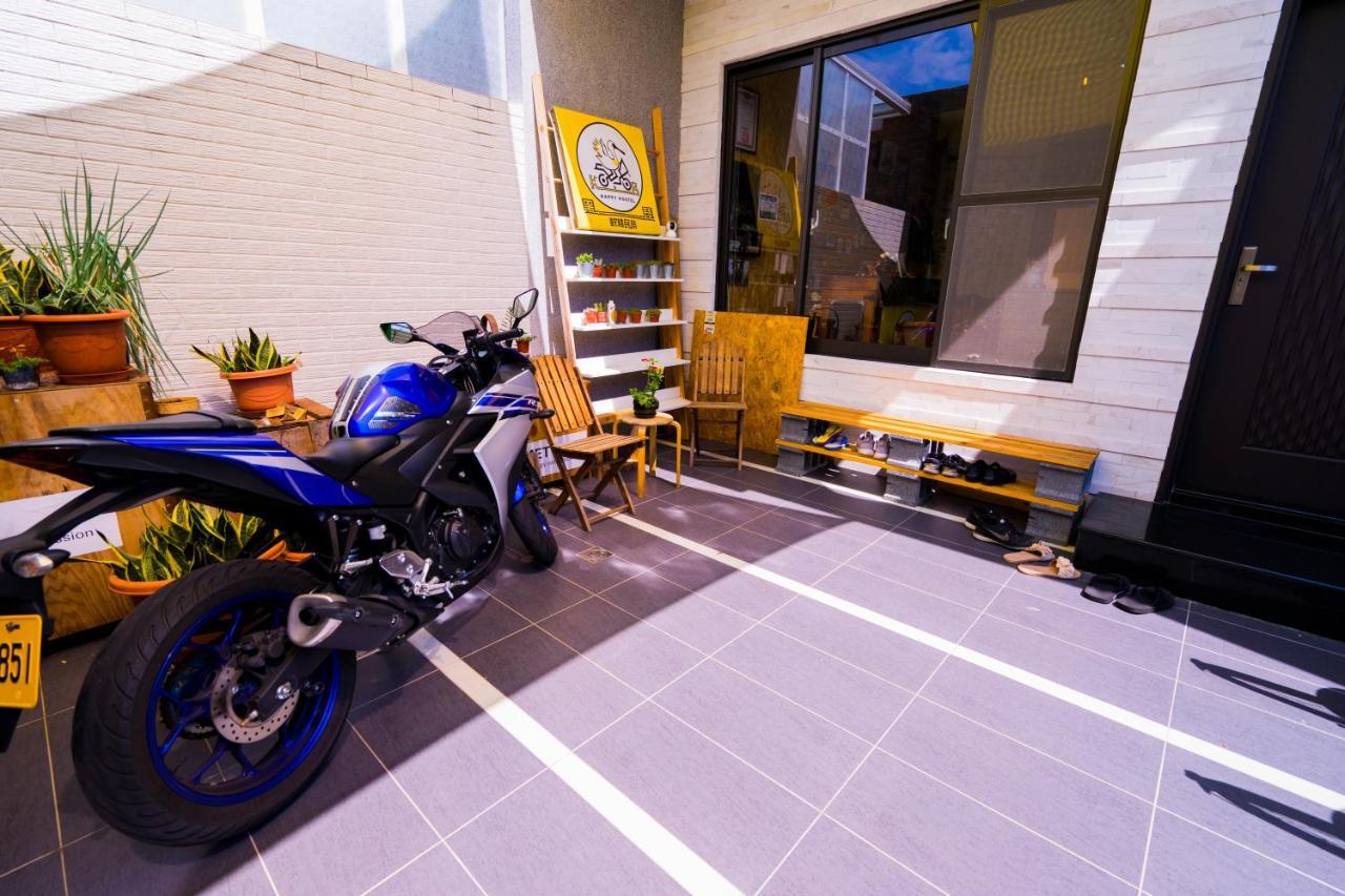 黑琵軼棧湖濱旅宿 K&B Happy Hostel Tainan Eksteriør billede